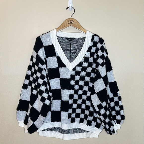 J.NNA Oversized Knit Checkered Pattern V-Neckline Sweater Womens Size Small - Picture 3 of 10